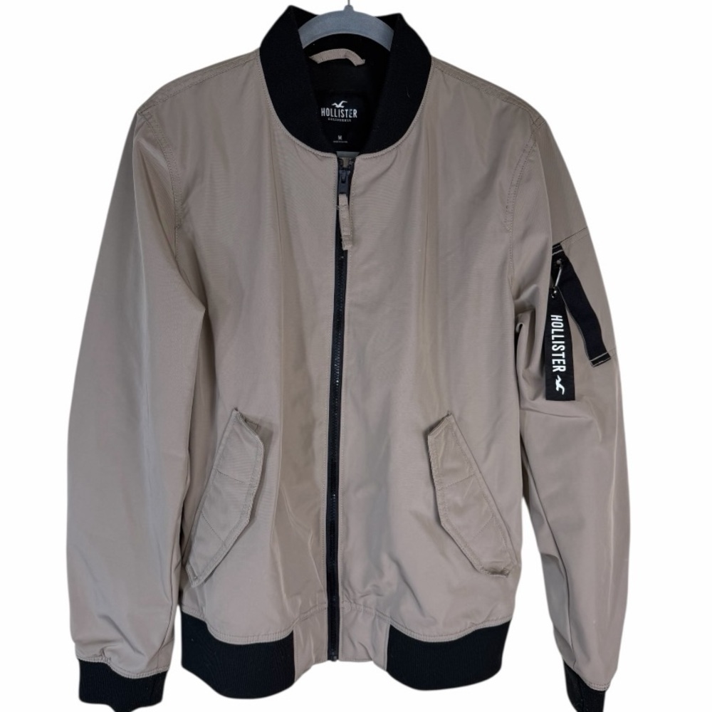 Hollister Men's Beige Bomber Jacket with Black Accents. Like New